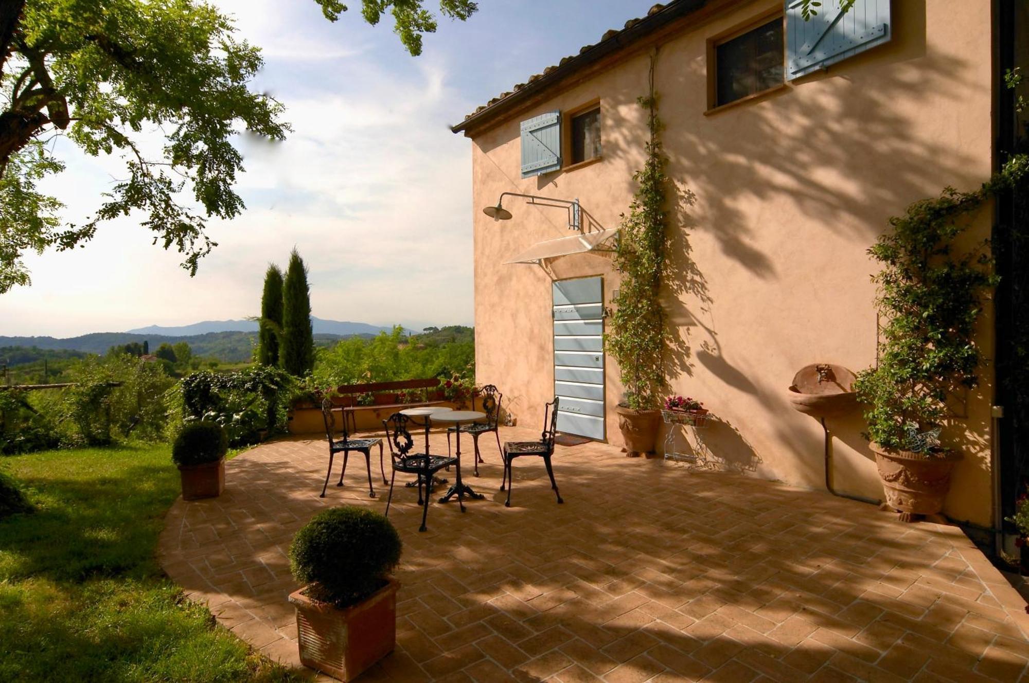 Appartamento Con Patio Privato E Giardino Tra Pisa E Firenze Palaia Luaran gambar