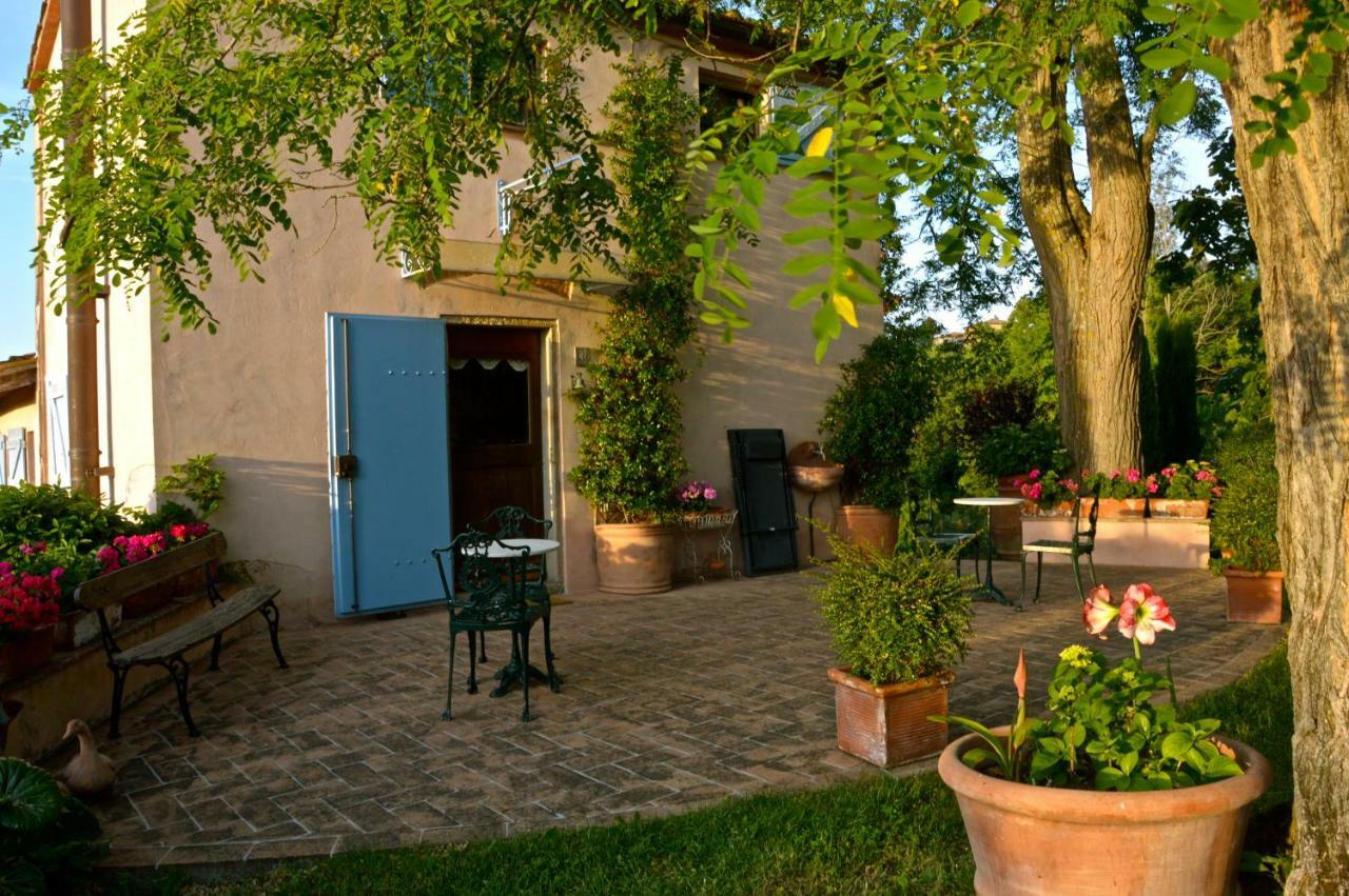 Appartamento Con Patio Privato E Giardino Tra Pisa E Firenze Palaia Luaran gambar
